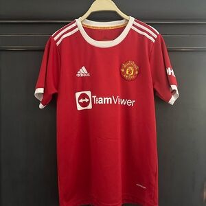 Adidas Manchester United “Ronaldo” Team Jersey size S; small snag shown in pics